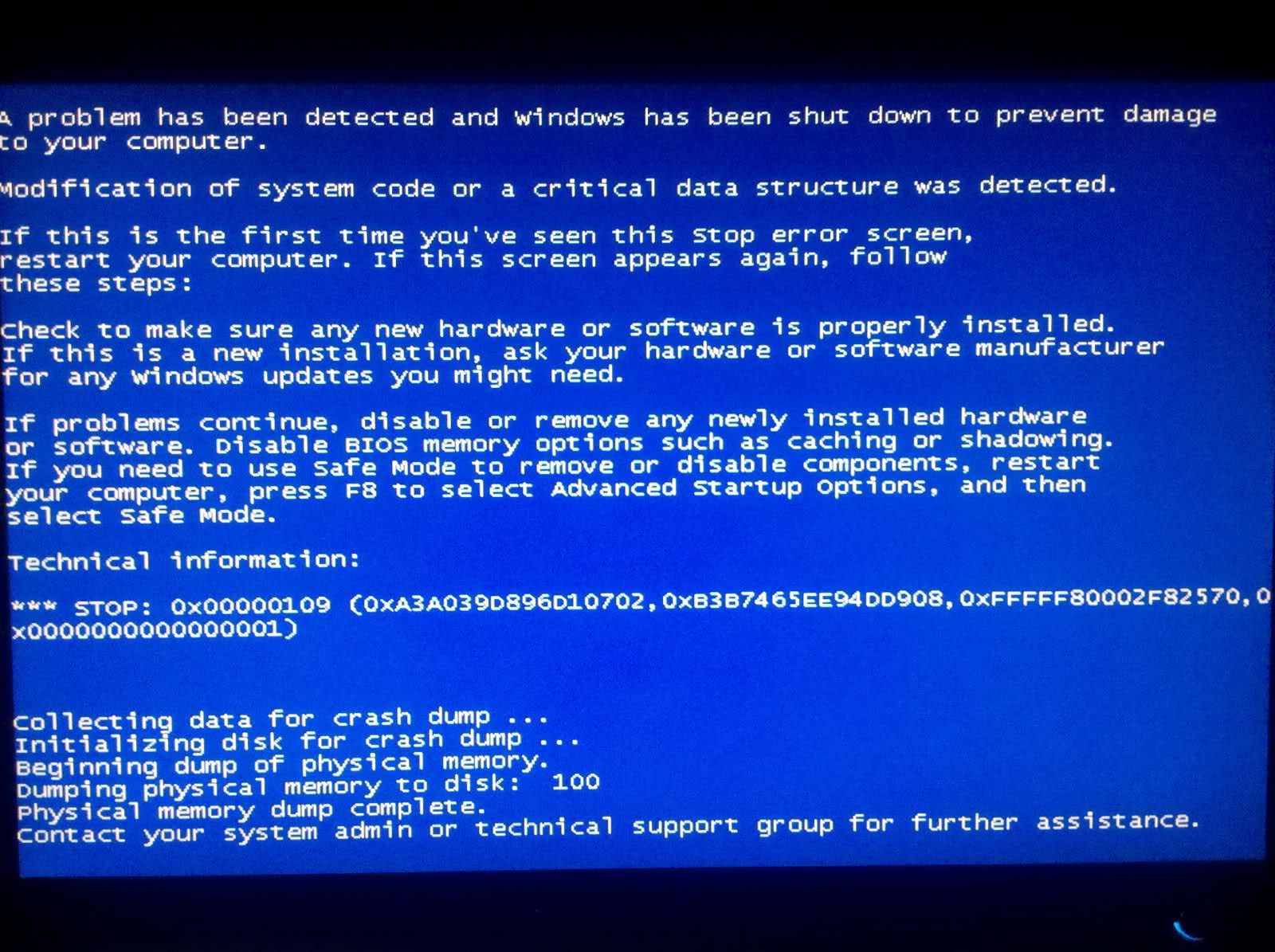 Mõned Windowsi kasutajad teatasid sellest veast, mis tavaliselt ilmub ekraanil süsteemi käivitamise ajal: